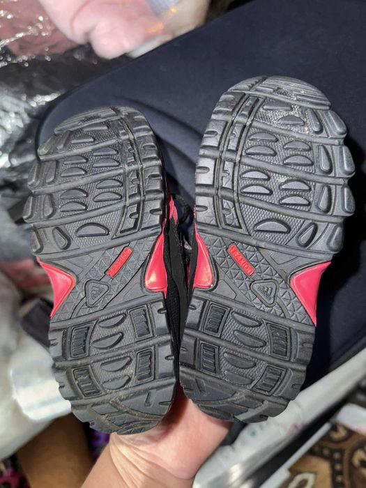 Нови боти за момиче Адидас