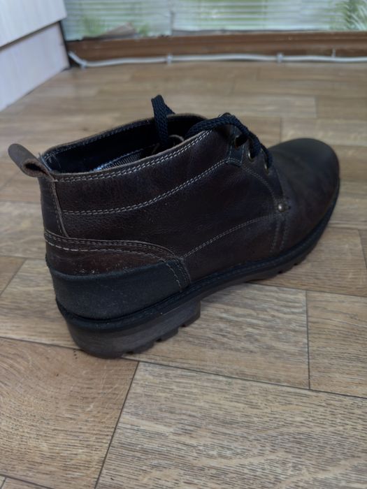 Продам кожаные ботинки