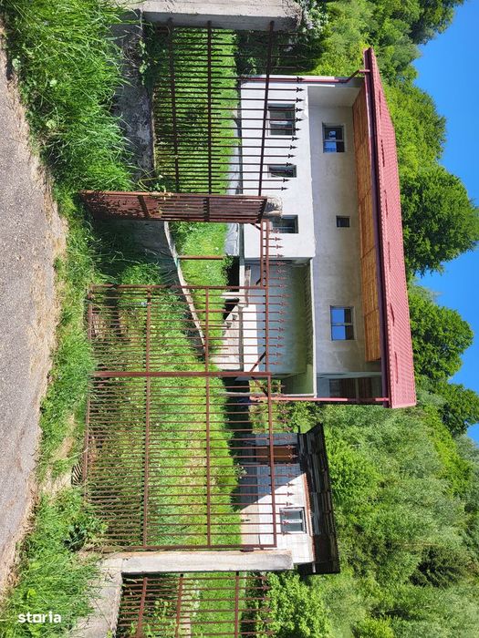 Casă de vânzare