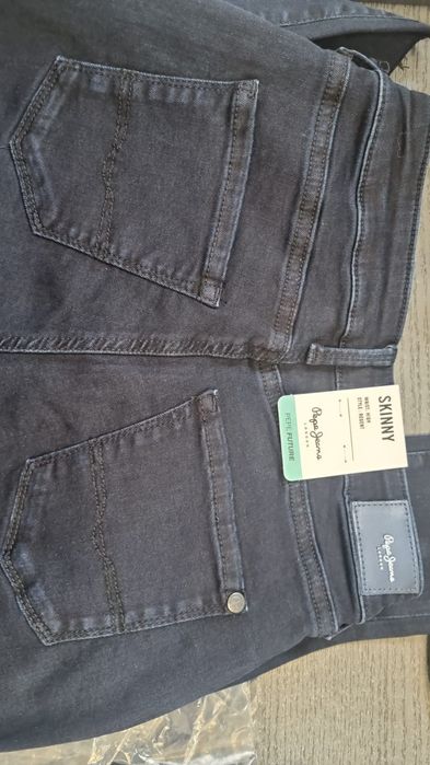 Blugi de damă Pepe Jeans