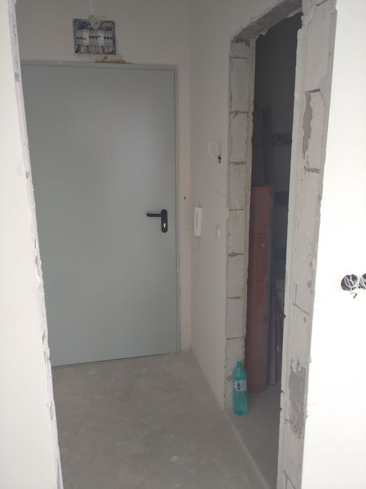 Продава се Двустаен апартамент в Варна, Погреби - 75 кв.м за 1467 €/кв.м - Снимка #4