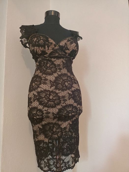 Vând diverse rochițe, mărimi XS-S