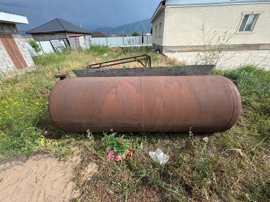 Шестонна железный бочка