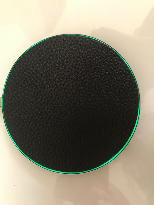 Продавам ново безжично зарядно