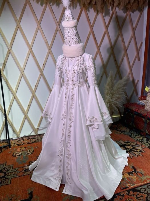 Прокат платья узату