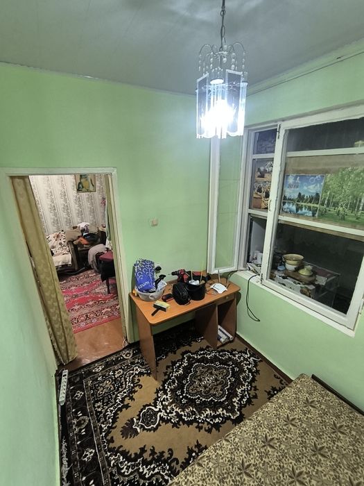 СРОЧНО Продается квартира  Авиасозлар 2в3х 49,5кв 4/4