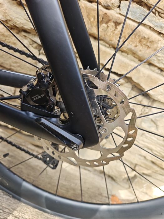 Trek Madone SL 6 2024 Shimano 105 Di2 / Bontrager Aeolus Carbon L