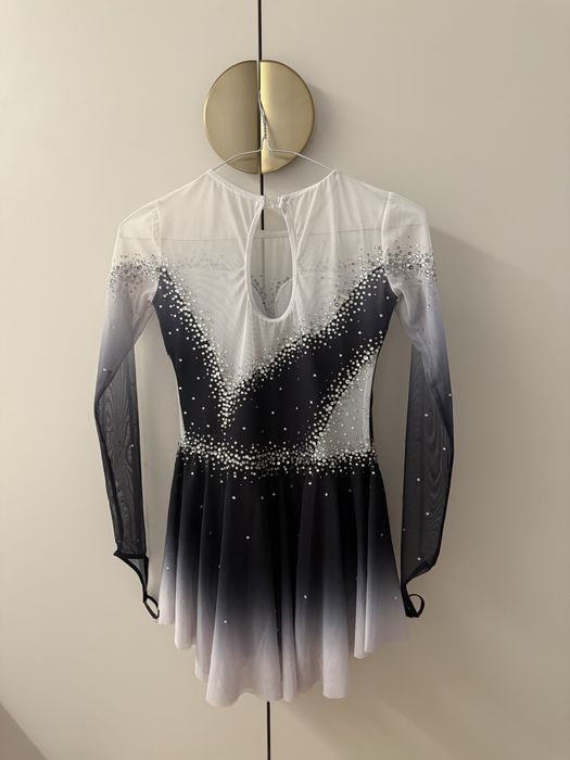 Платье для фигурного катания