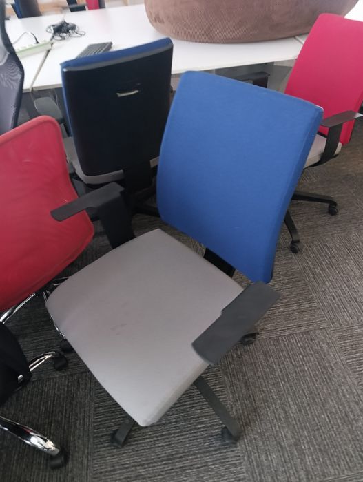 Продават се офис столове 20-35лв