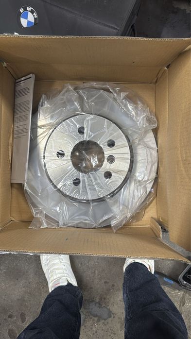 Продам тормозные задние диски