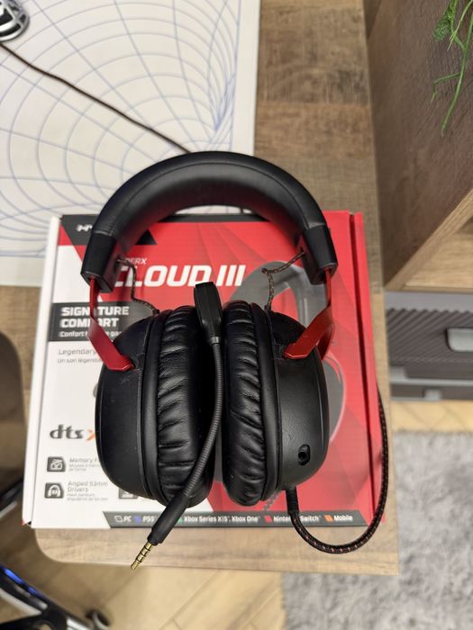 Hyper x cloud 3,красно черные.