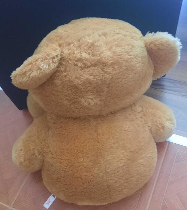 Продавам плюшено мече