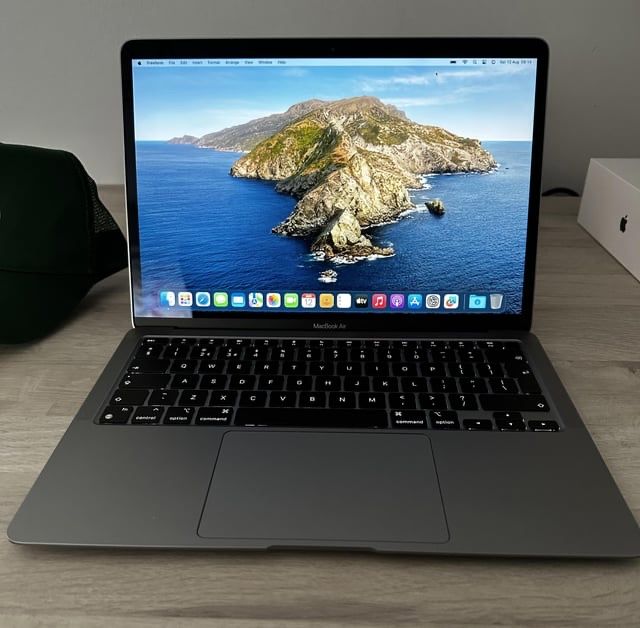 MacBook air M1 16 озу  256 гб