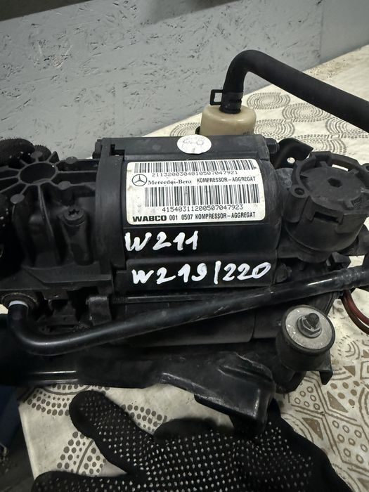 Компрессор пневмоподвески мерседес W211 W220