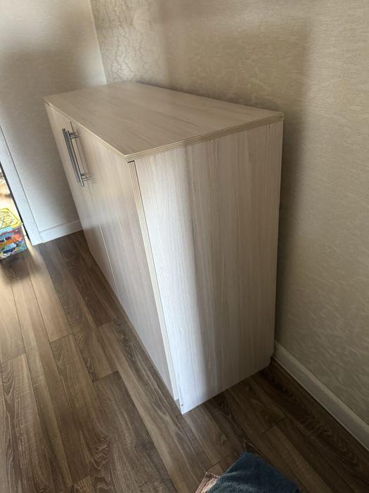 Комод  бежевого цвета