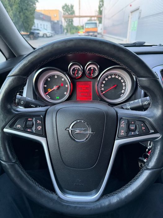 Opel Astra j 2013