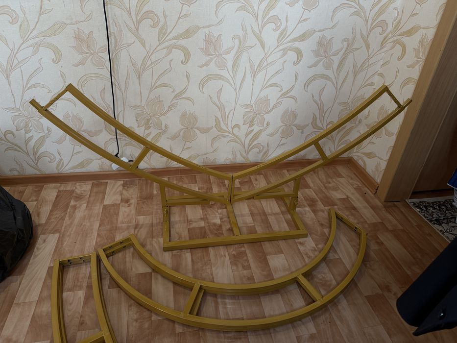 Каркас сердце продается.