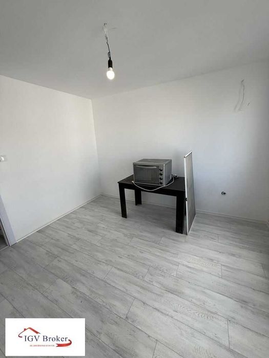 Продава се Двустаен апартамент в Бургас, Славейков - 64 кв.м за 1116 €/кв.м - Снимка #4