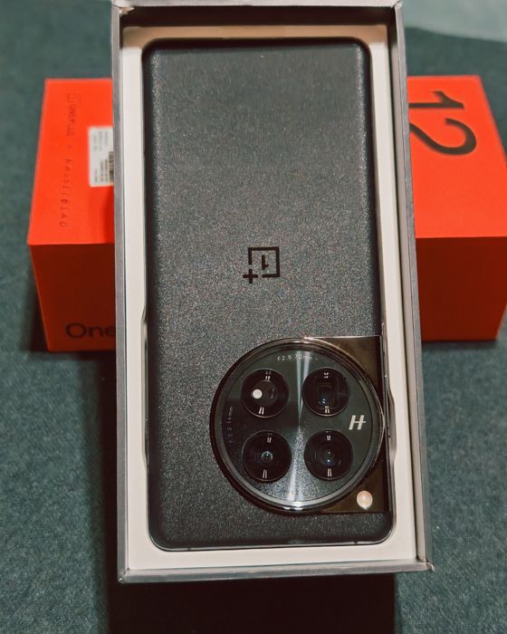 One Plus 12 256 gb Ram 12 5G ёмкость 97