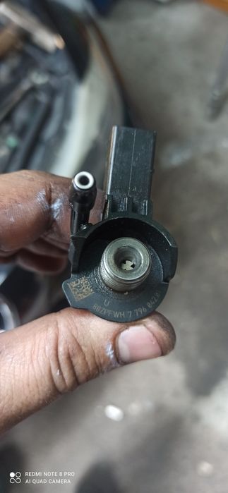 Vând injectoare BMW 231 cp 3.0 d