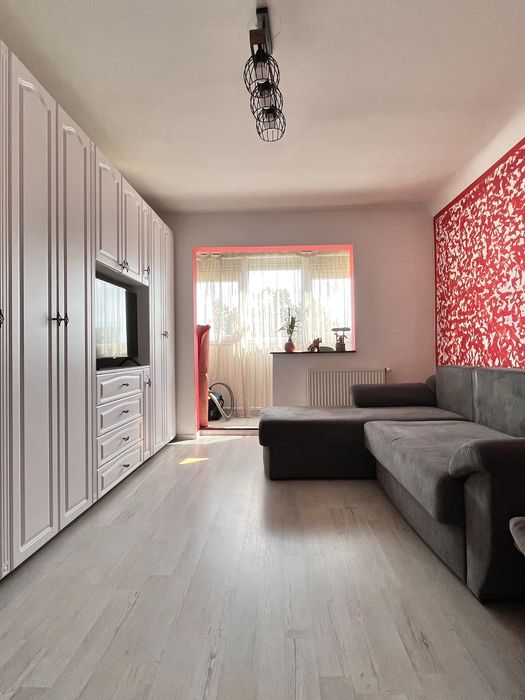 Inchiriez apartament