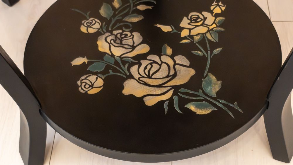 Set recondiționat 2 scaune și masă