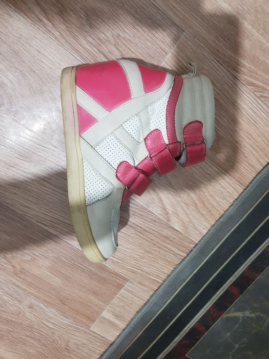 Кроссовки для девочек Сникерс