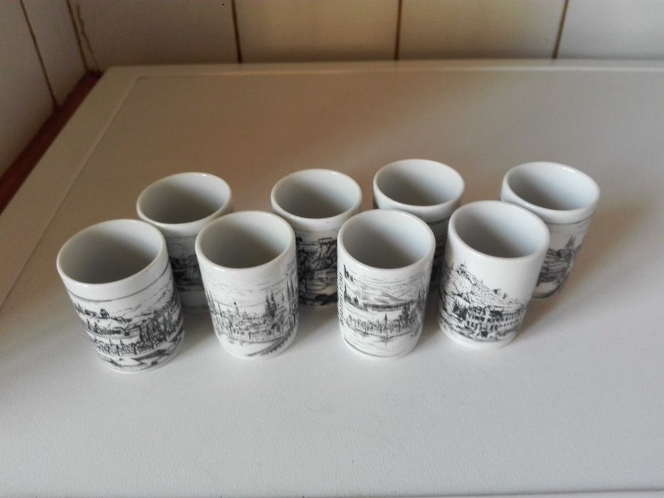 Немски порцеланов сервиз и фонокарти - два лота.