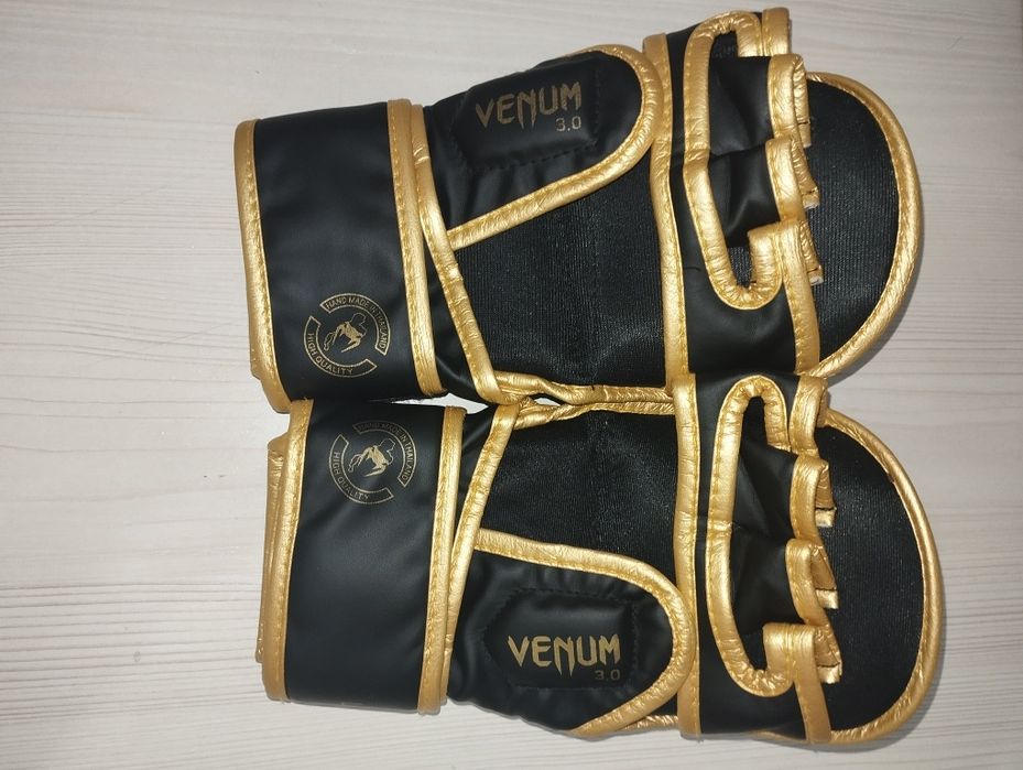 Продам перчатки мма