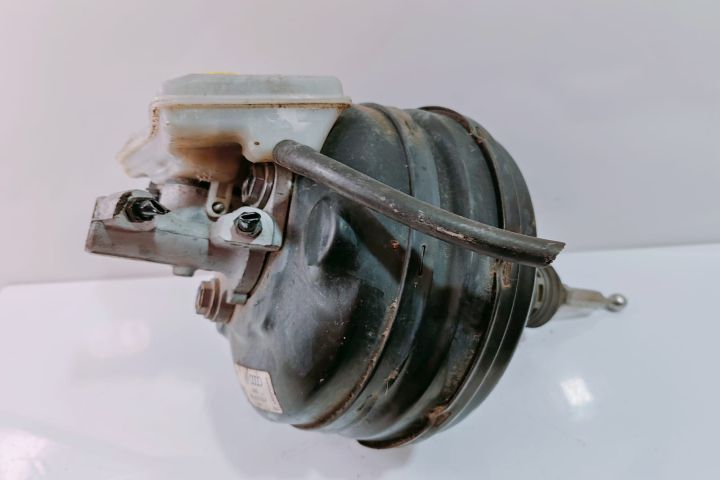 Tulumba servofrana cu pompa centrala 8E0612105P Audi A4 B7 seria