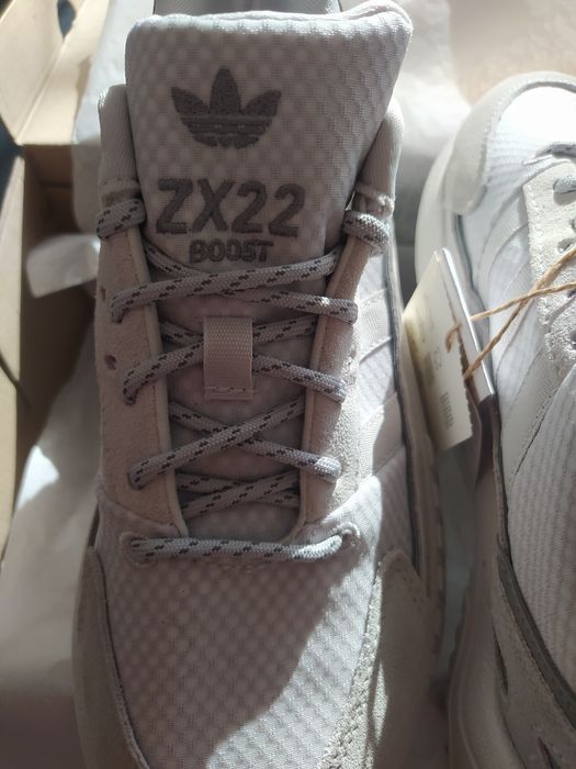 Нови дамски маратонки Adidas ZX22 Boost, ном.39 1/3