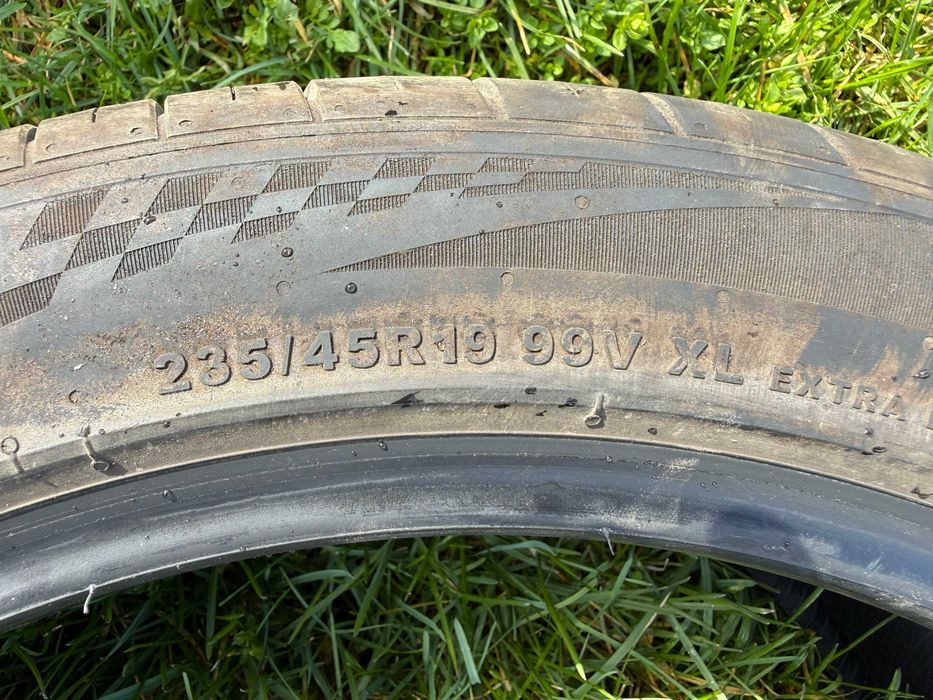 Нови гуми 235/45 R19 – свалени от нов автомобил DOT 2025