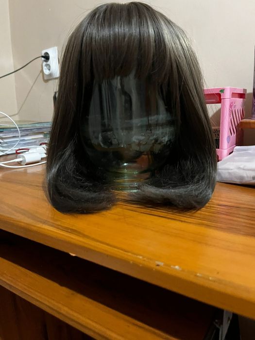 Продам парик.Не новый ,пару раз одевала.