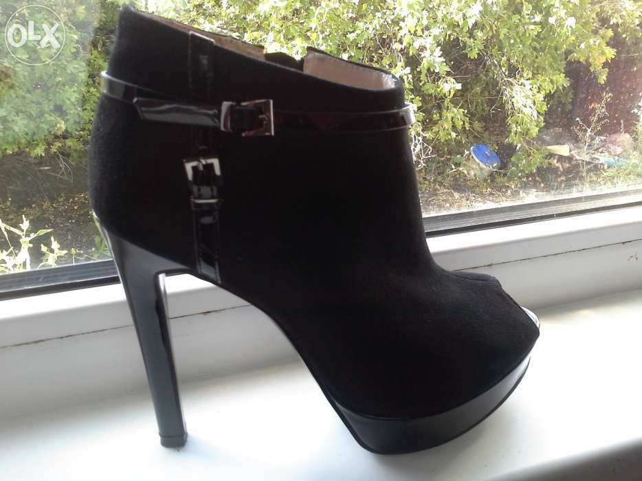 Женские ботильоны на шпильке