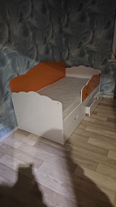 Кровати две срочно