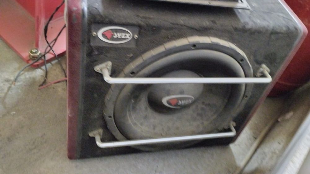 Продам сабвуфер..