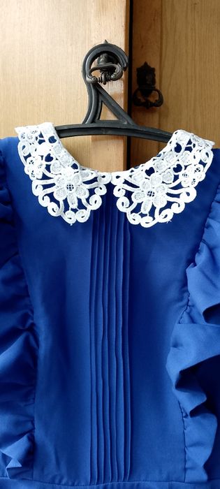 Школьное нарядное платье.