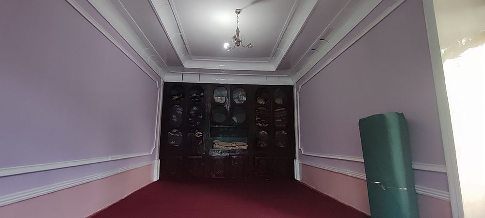 Ijaraga qizlar qizlar va ayollar quyamiz hamma sharoitlar bor hovli