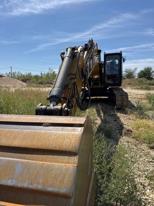 Excavator Caterpillar 330F