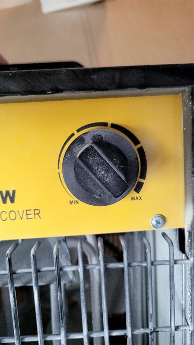 Продавам трифазно Ел. Табло и строителни калорифери