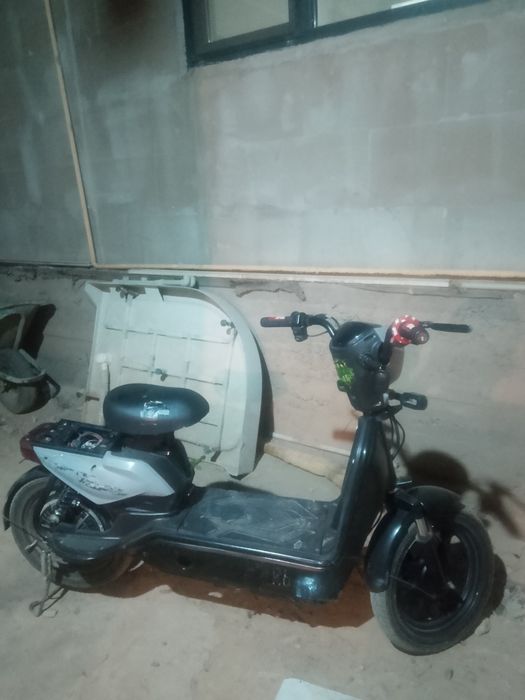 Продам запчасти на электроскутер
