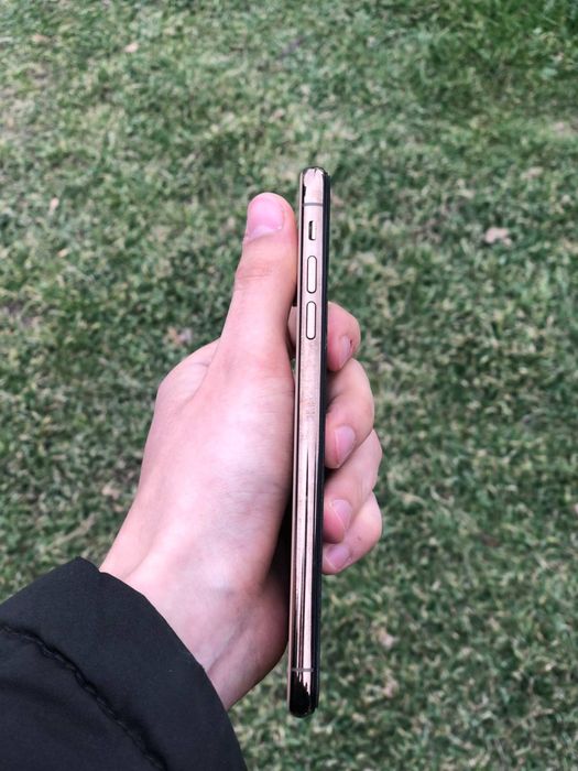 Iphone XS max  Sotiladi