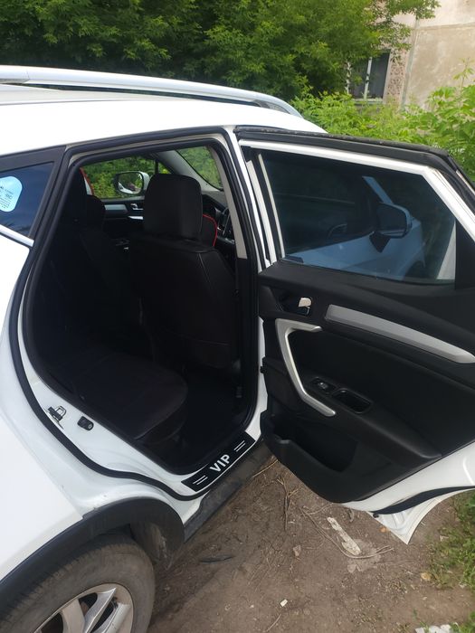 Продам JAC S3 2015 год