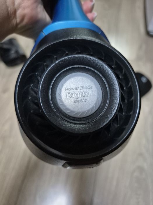 Безкабелна прахосмукачка Philips SpeedPro Max Aqua