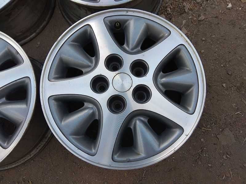 Продам оригинальные легкосплавные диски R15