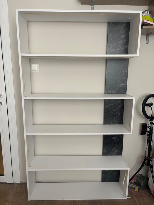 Шкаф със лед светлини