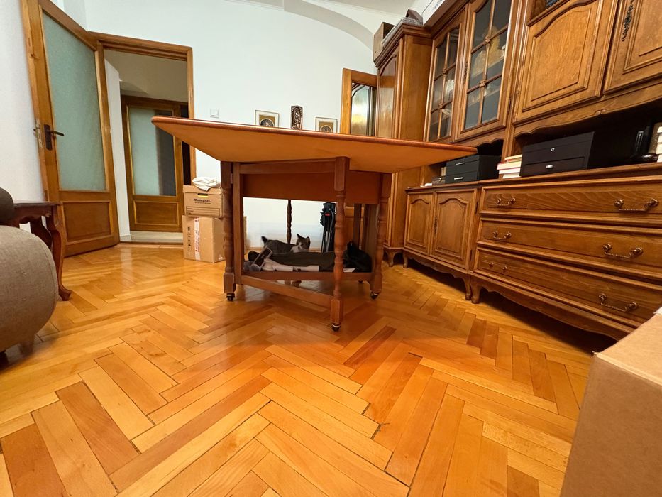 Masa extensibila din lemn masiv 8-10 persoane