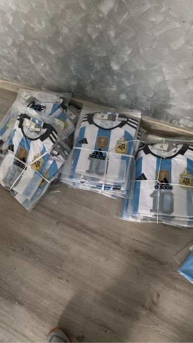 Lot Compleuri fotbal/baschet Messi Halland Adidas