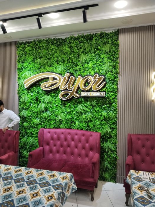 Ташқи реклама хизматлари баннер бўрма харфлар маниторлар стэлла