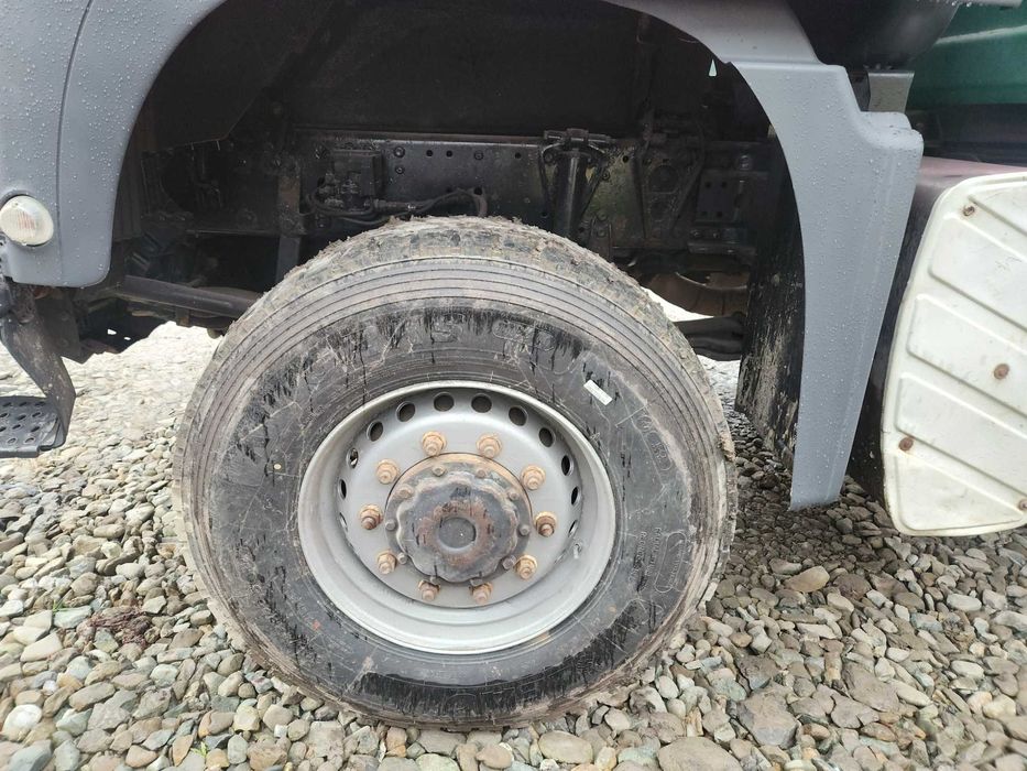 6x6 Forestier cu macara, piese macarale